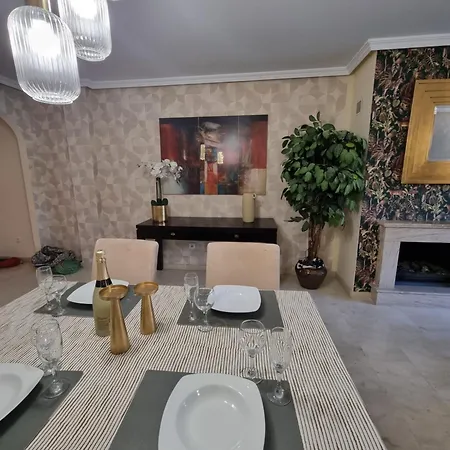 Luxurious In Apartmán