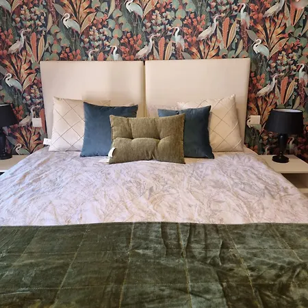 Apartment Luxurious In *