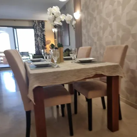 Luxurious In Apartment *