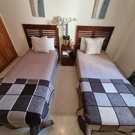 Luxurious In Apartment *